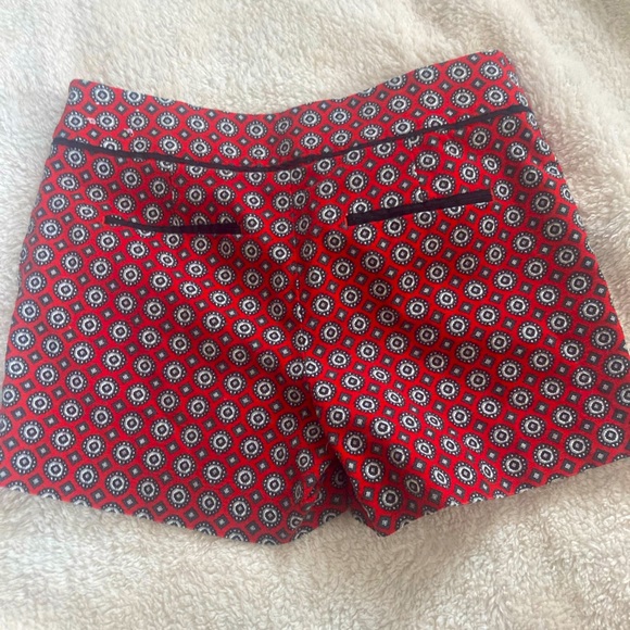 Unique pattern shorts - Picture 3 of 5